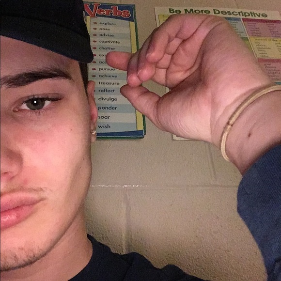 Meet your Posher, Andrew - Picture 1 of 1